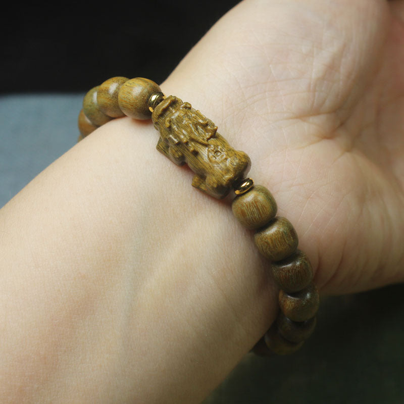 Green Sandalwood Pixiu Beaded Bracelet – 9mm, Light & Subtle Design