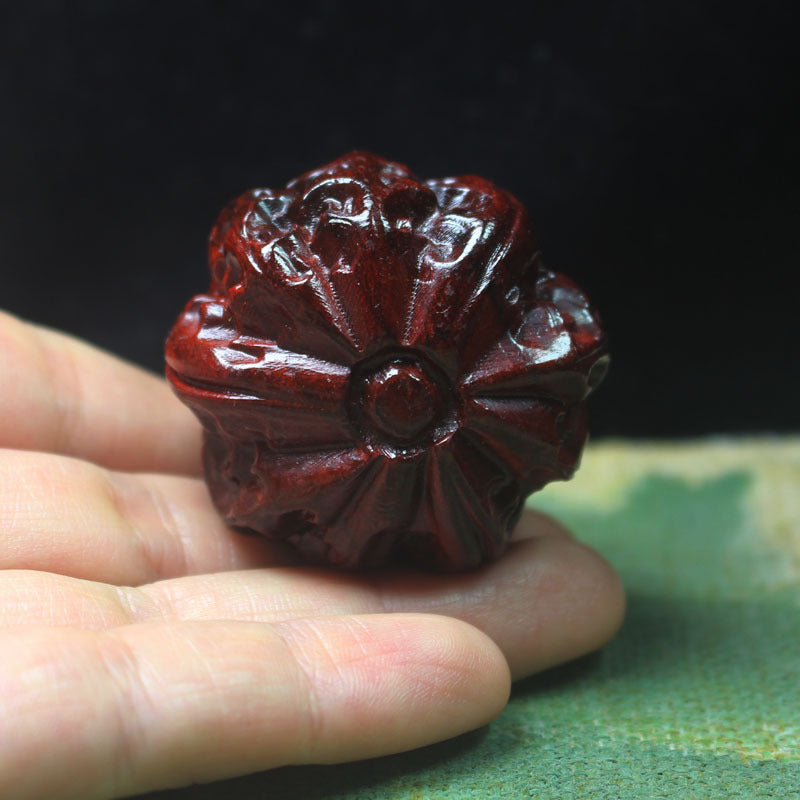 Carved Walnut Palm Pieces – Purple Sandalwood Hand Therapy Set (Pair, 4cm)